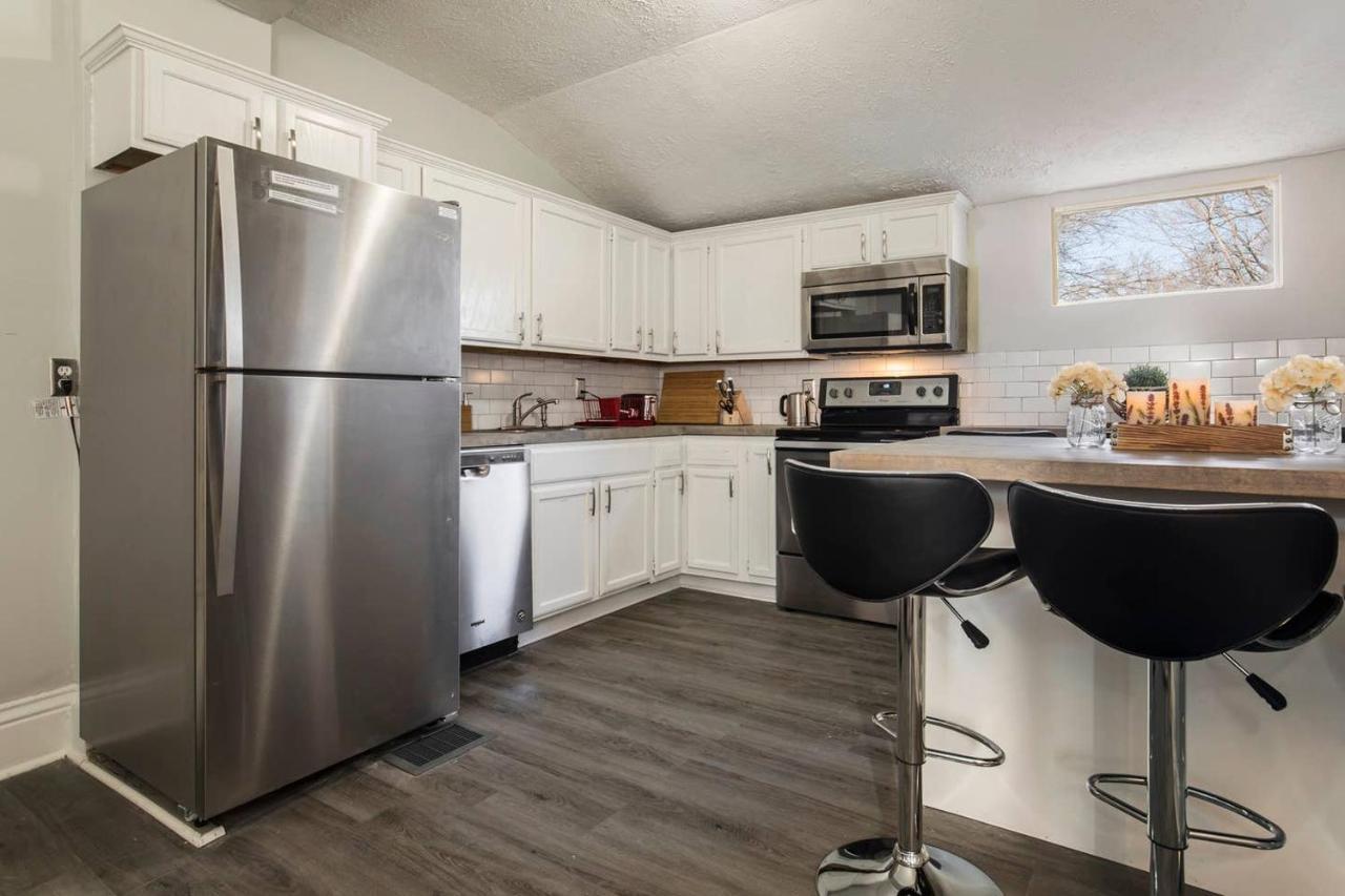 Louisville Dream House 4Br 2Ba By Cozysuites 外观 照片