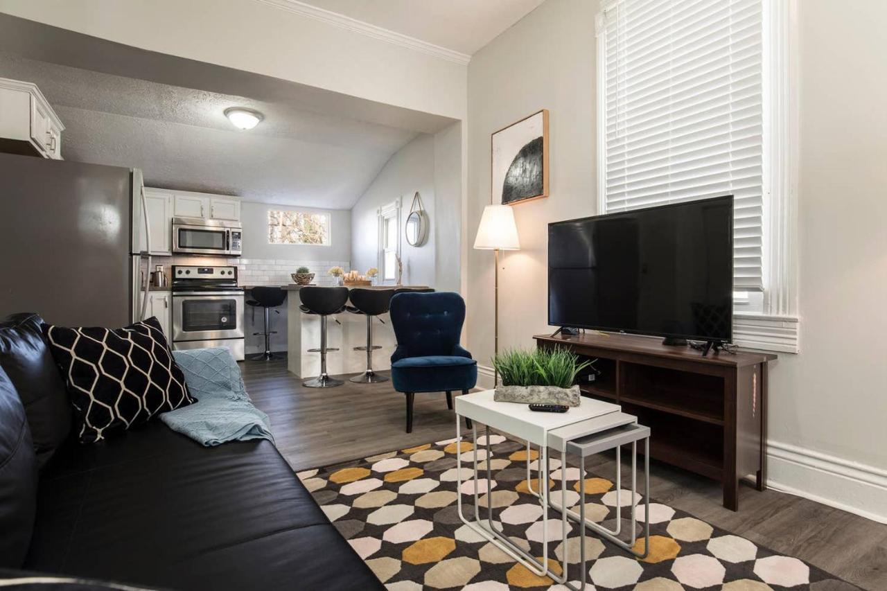Louisville Dream House 4Br 2Ba By Cozysuites 外观 照片