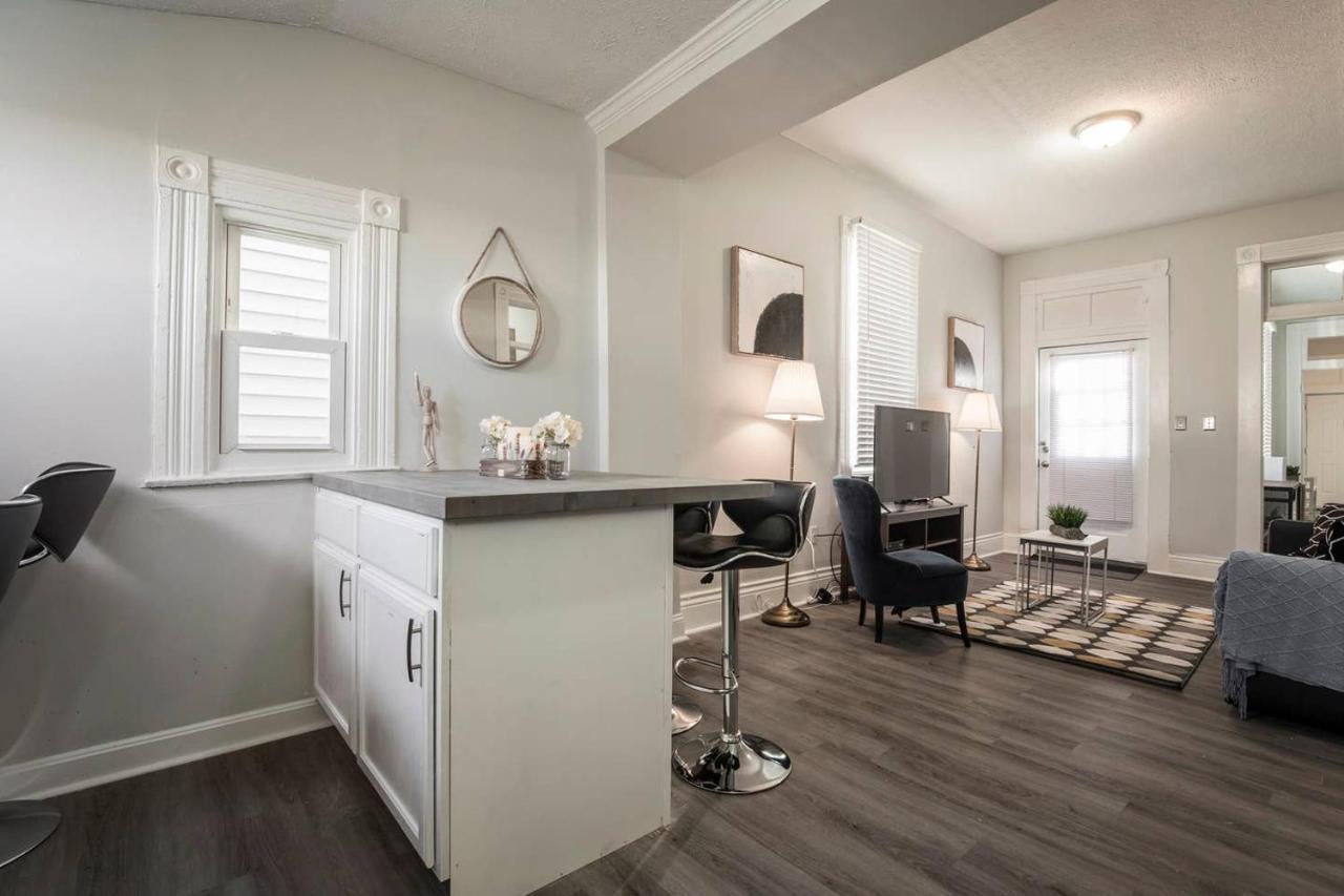 Louisville Dream House 4Br 2Ba By Cozysuites 外观 照片
